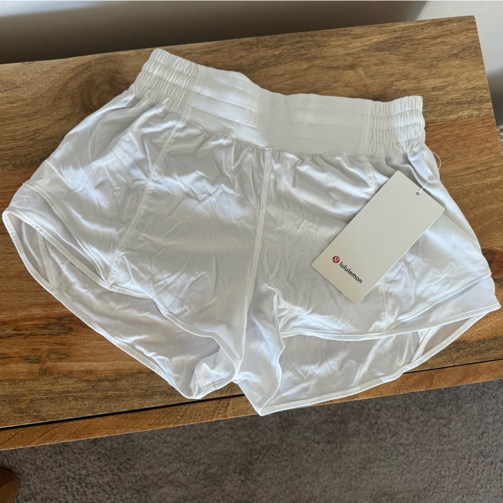 Lululemon Hotty Hot High Rise Short 2.5 Lined NWT